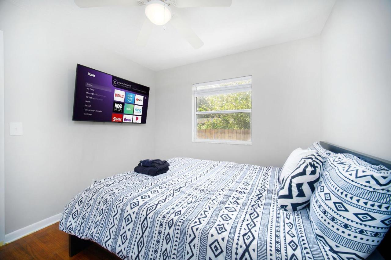 King Bedroom 2Bed1Bath Sleeps 4 Close To Town Center Downtown Beach Mayo Clinic Jacksonville Buitenkant foto